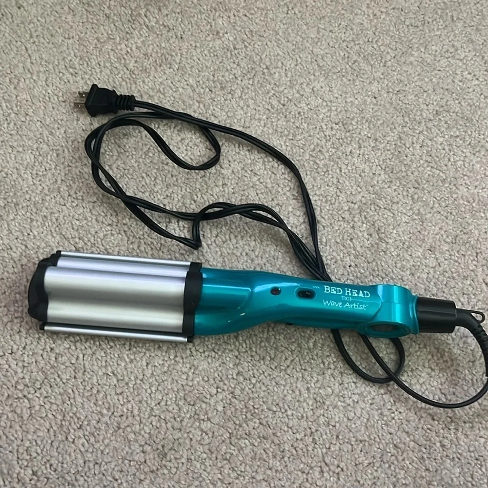 “BedHead Tigi Wave Artist- Hairtool”